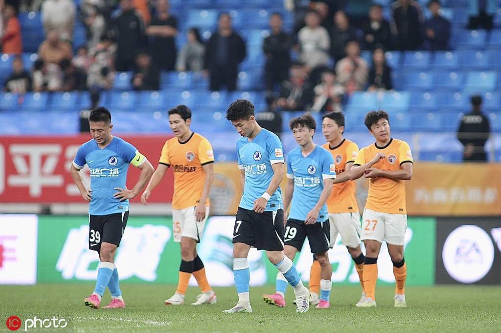 罗马在3-0击败谢里夫后，由于积分落后于布拉格斯拉维亚取得了小组第二名，这导致他们必须在2月份与一支欧冠小组第三的队伍进行附加赛。